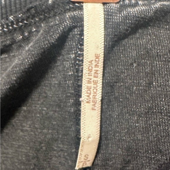 Free People Women’s Oversized Long Sleeve w/Sequins Blouse Black Size Small - Picture 6 of 8